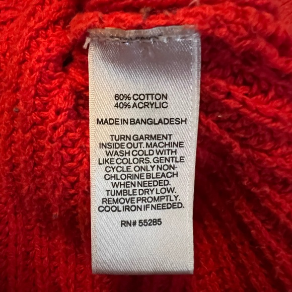 Express Tunic Length VNeck Sweater Size Medium - Picture 6 of 7